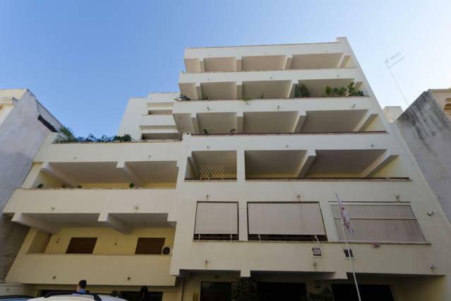 Reggio Central House Low Cost Per 4 ريجّو دي كالابريا المظهر الخارجي الصورة